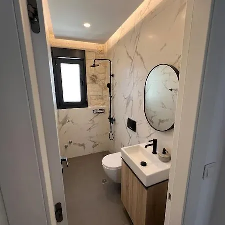 Exclusive New With Private Pool - 2br Néa Fókaia