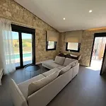 Exclusive New With Private Pool - 2br * Néa Fókaia