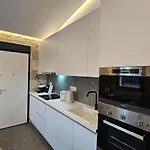Nyaraló Exclusive New With Private Pool - 2br Néa Fókaia