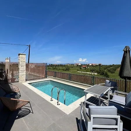 Exclusive New With Private Pool - 2br Ferienhaus Néa Fókaia