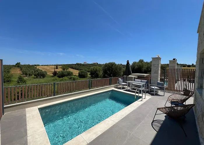 Exclusive New With Private Pool - 2br Σπίτι διακοπών *