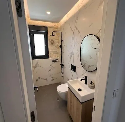 Exclusive New With Private Pool - 2br Néa Fókaia