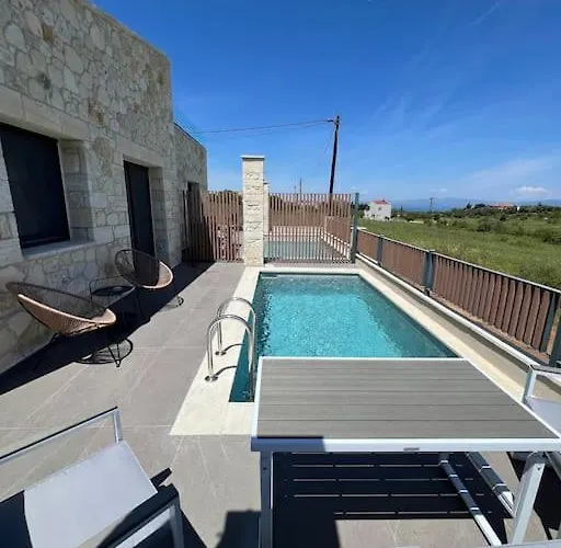 Σπίτι διακοπών Exclusive New With Private Pool - 2br